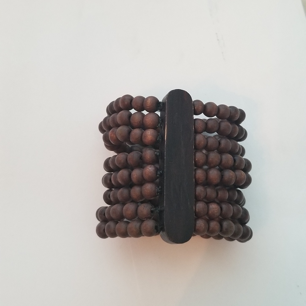 Brown beaded bracelet